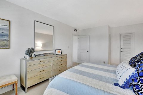 Condo in Delray Beach, Florida, 2 bedrooms № 2382959 - photo 17