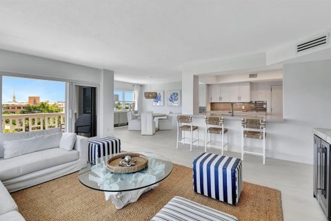 Condo in Delray Beach, Florida, 2 bedrooms № 2382959 - photo 14