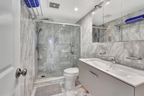 Condo in Delray Beach, Florida, 2 bedrooms № 2382959 - photo 22