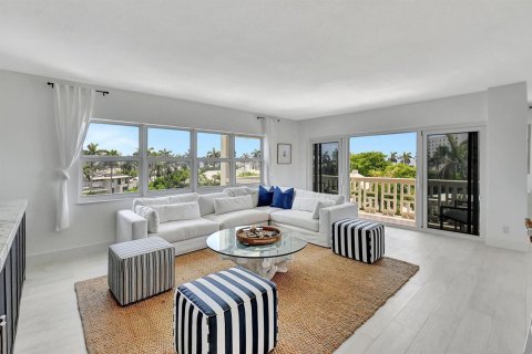 Condo in Delray Beach, Florida, 2 bedrooms № 2382959 - photo 9