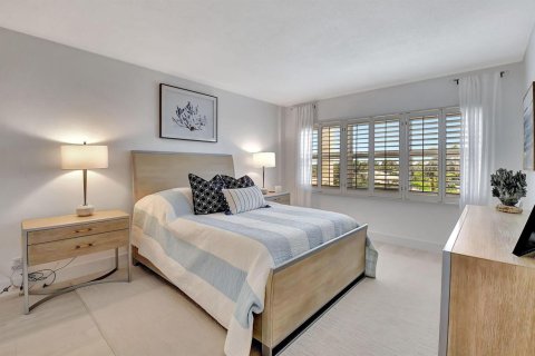 Condo in Delray Beach, Florida, 2 bedrooms № 2382959 - photo 15