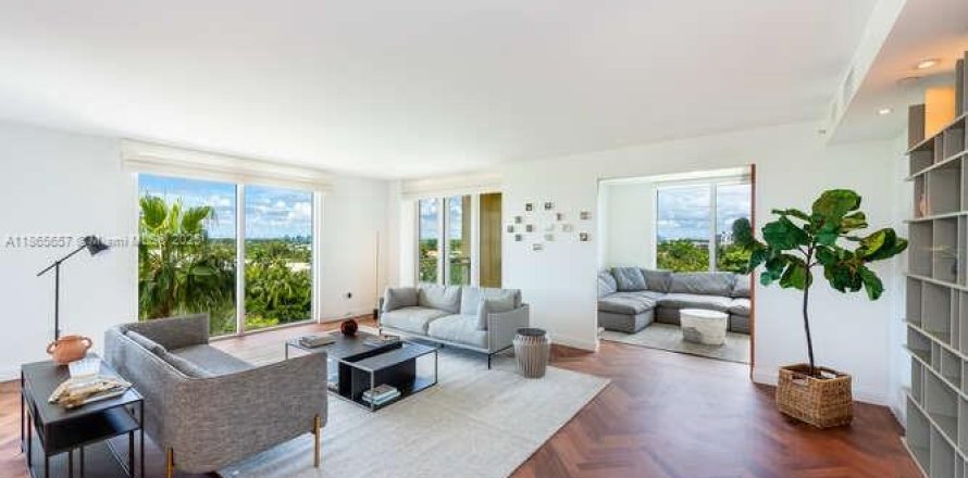 Condo in Key Biscayne, Florida, 3 bedrooms № 1895833