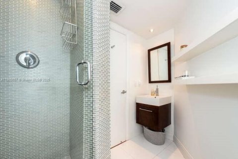 Condo in Key Biscayne, Florida, 3 bedrooms  № 1895833 - photo 26
