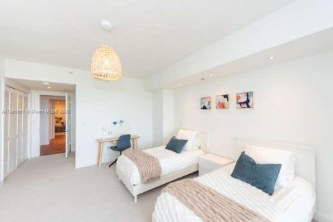 Condo in Key Biscayne, Florida, 3 bedrooms  № 1895833 - photo 25