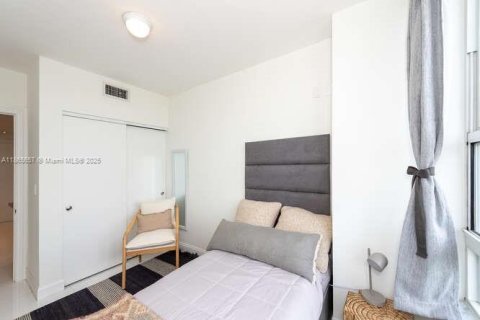 Condominio en alquiler en Key Biscayne, Florida, 3 dormitorios, 274.06 m2 № 1895833 - foto 28