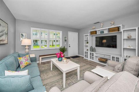 Condominio en venta en Saint Petersburg, Florida, 2 dormitorios, 93.83 m2 № 2148141 - foto 6