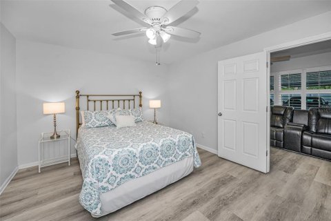 Condominio en venta en Saint Petersburg, Florida, 2 dormitorios, 93.83 m2 № 2148141 - foto 18