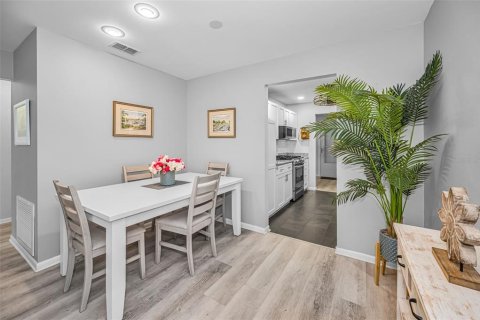 Condominio en venta en Saint Petersburg, Florida, 2 dormitorios, 93.83 m2 № 2148141 - foto 9