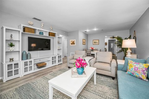 Condominio en venta en Saint Petersburg, Florida, 2 dormitorios, 93.83 m2 № 2148141 - foto 8