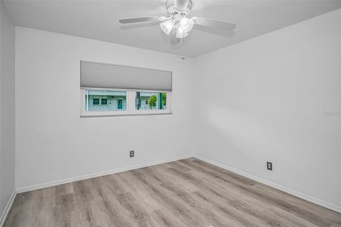 Condominio en venta en Saint Petersburg, Florida, 2 dormitorios, 93.83 m2 № 2148141 - foto 22