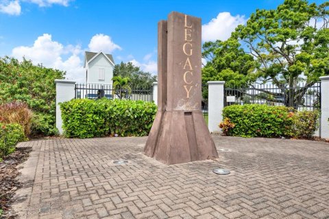 Touwnhouse à vendre à Tampa, Floride: 3 chambres, 177.72 m2 № 1919524 - photo 2