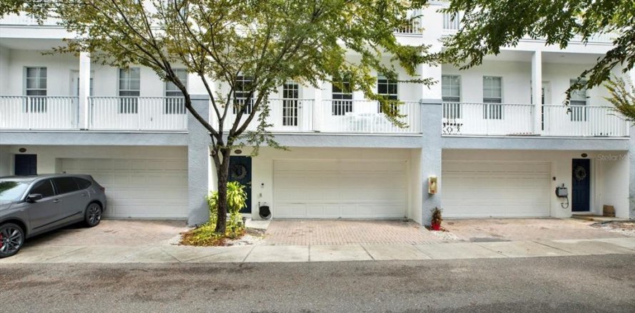 Touwnhouse à Tampa, Floride 3 chambres, 177.72 m2 № 1919524