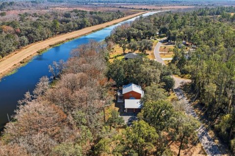 Casa en venta en Ocklawaha, Florida, 4 dormitorios, 293.48 m2 № 2145505 - foto 2