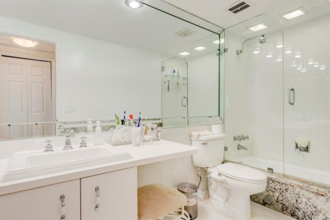 Купить кондоминиум в Форт-Лодердейл, Флорида 3 комнаты, 124.49м2, № 2085444 - фото 17
