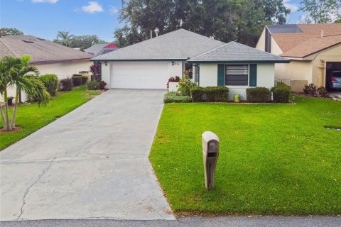 Casa en venta en Winter Haven, Florida, 3 dormitorios, 157.93 m2 № 1876155 - foto 1