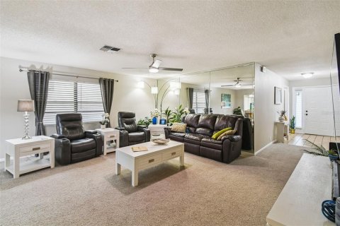 Casa en venta en Winter Haven, Florida, 3 dormitorios, 157.93 m2 № 1876155 - foto 2