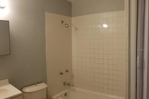 Casa en venta en Tampa, Florida, 2 dormitorios, 98.48 m2 № 2386214 - foto 5