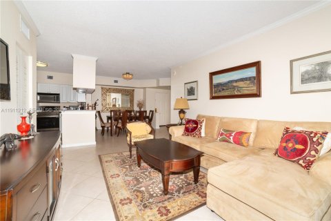 Copropriété à vendre à Sunny Isles Beach, Floride: 2 chambres, 103.68 m2 № 2297665 - photo 12