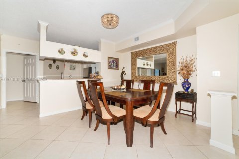 Copropriété à vendre à Sunny Isles Beach, Floride: 2 chambres, 103.68 m2 № 2297665 - photo 14