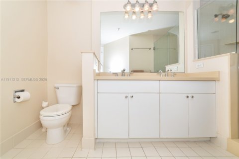 Copropriété à vendre à Sunny Isles Beach, Floride: 2 chambres, 103.68 m2 № 2297665 - photo 24