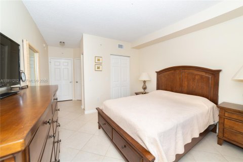 Copropriété à vendre à Sunny Isles Beach, Floride: 2 chambres, 103.68 m2 № 2297665 - photo 30