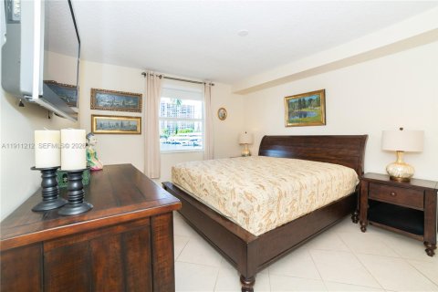 Copropriété à vendre à Sunny Isles Beach, Floride: 2 chambres, 103.68 m2 № 2297665 - photo 18