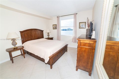 Copropriété à vendre à Sunny Isles Beach, Floride: 2 chambres, 103.68 m2 № 2297665 - photo 27