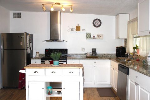 House in Winter Haven, Florida 2 bedrooms, 88.44 sq.m. № 1785130 - photo 12