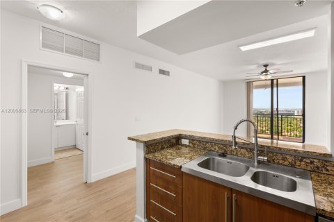 Copropriété à vendre à Coral Gables, Floride: 2 chambres, 99.59 m2 № 2065317 - photo 10