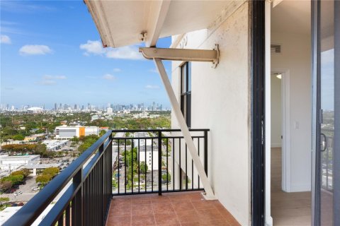 Copropriété à vendre à Coral Gables, Floride: 2 chambres, 99.59 m2 № 2065317 - photo 30