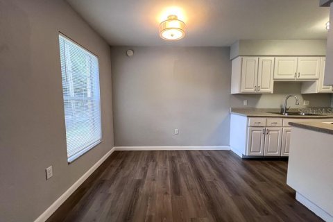 Apartamento en alquiler en Gainesville, Florida, 2 dormitorios, 81.1 m2 № 1894521 - foto 4