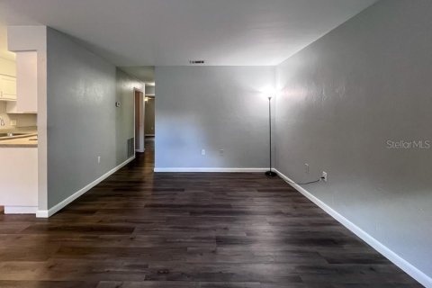 Apartamento en alquiler en Gainesville, Florida, 2 dormitorios, 81.1 m2 № 1894521 - foto 10