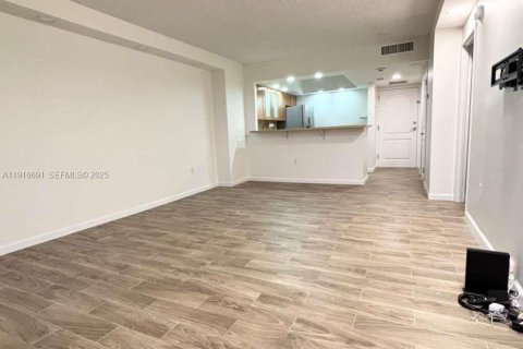 Condo in Aventura, Florida, 1 bedroom  № 1985869 - photo 5