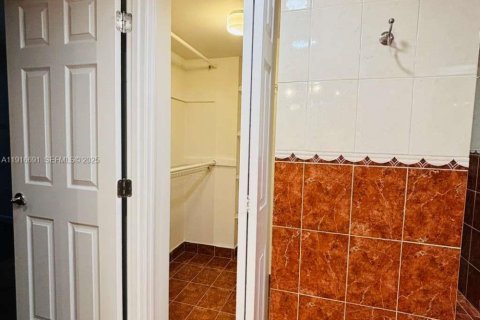 Condo in Aventura, Florida, 1 bedroom  № 1985869 - photo 21