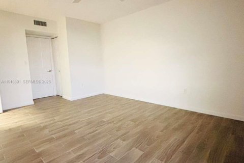 Condo in Aventura, Florida, 1 bedroom  № 1985869 - photo 14