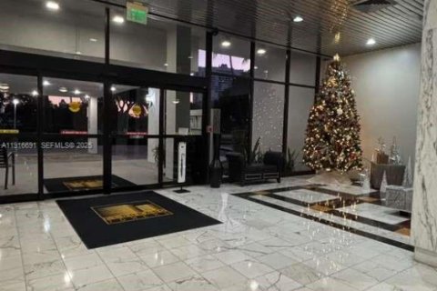 Condo in Aventura, Florida, 1 bedroom  № 1985869 - photo 30