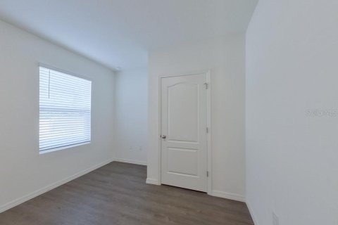 Снять в аренду виллу или дом в Лисбург, Флорида 6 комнат, 227.33м2, № 2115358 - фото 8
