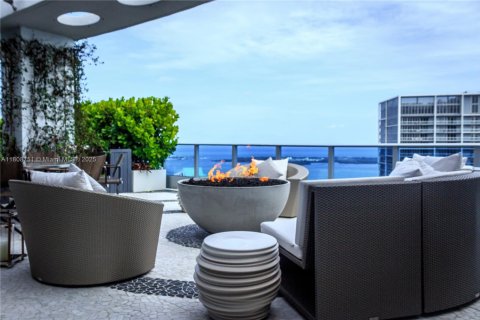 Condo in Miami, Florida, 3 bedrooms  № 1958100 - photo 5