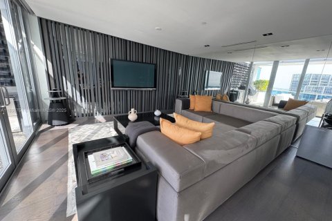 Condo in Miami, Florida, 3 bedrooms  № 1958100 - photo 11