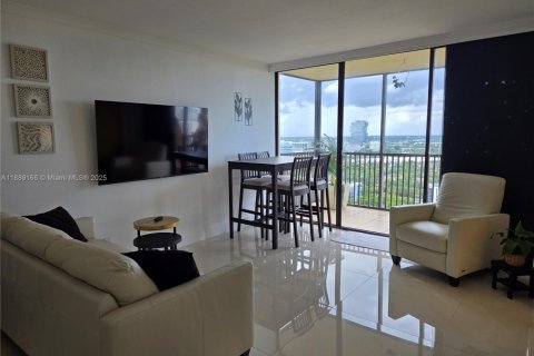 Купить кондоминиум в Авентура, Флорида 2 спальни, 84.82м2, № 2021278 - фото 3