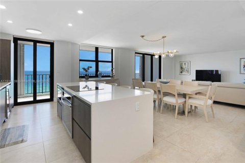 Condominio en venta en Hollywood, Florida, 2 dormitorios, 128.21 m2 № 1974320 - foto 16