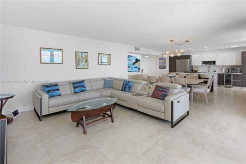 Condominio en venta en Hollywood, Florida, 2 dormitorios, 128.21 m2 № 1974320 - foto 8