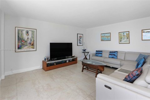 Condominio en venta en Hollywood, Florida, 2 dormitorios, 128.21 m2 № 1974320 - foto 7