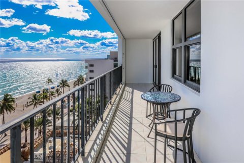 Condominio en venta en Hollywood, Florida, 2 dormitorios, 128.21 m2 № 1974320 - foto 4