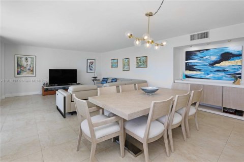 Condominio en venta en Hollywood, Florida, 2 dormitorios, 128.21 m2 № 1974320 - foto 9