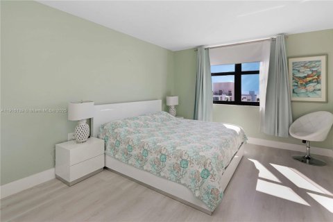 Condominio en venta en Hollywood, Florida, 2 dormitorios, 128.21 m2 № 1974320 - foto 26