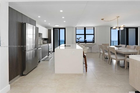 Condominio en venta en Hollywood, Florida, 2 dormitorios, 128.21 m2 № 1974320 - foto 17