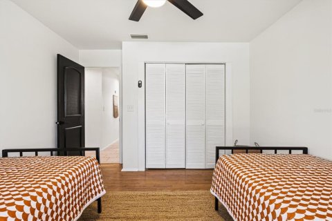 House in Sarasota, Florida 3 bedrooms, 138.98 sq.m. № 699916 - photo 30