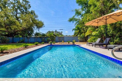 House in Sarasota, Florida 3 bedrooms, 138.98 sq.m. № 699916 - photo 3