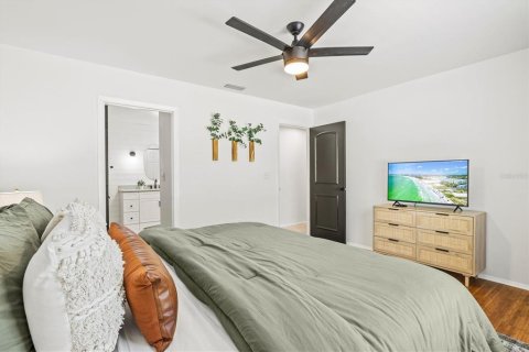 House in Sarasota, Florida 3 bedrooms, 138.98 sq.m. № 699916 - photo 25